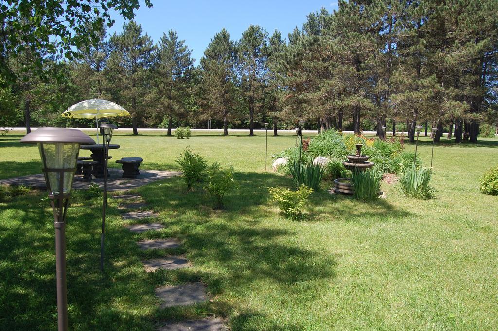 Auberge Godard Nominingue Luaran gambar