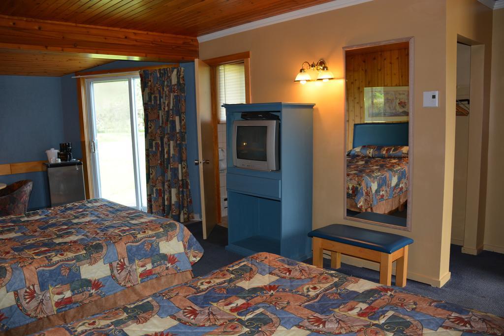 Auberge Godard Nominingue Luaran gambar