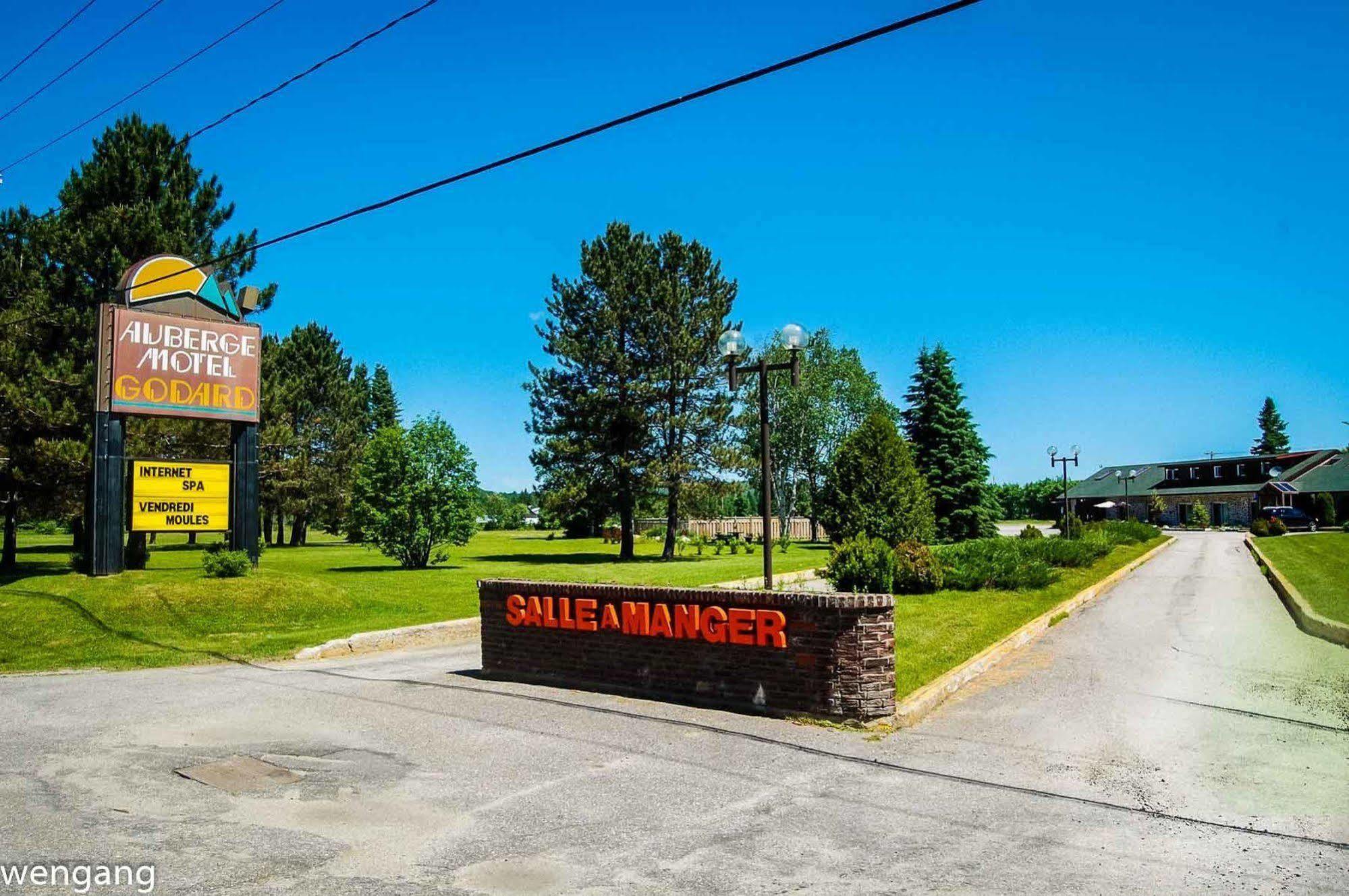 Auberge Godard Nominingue Luaran gambar