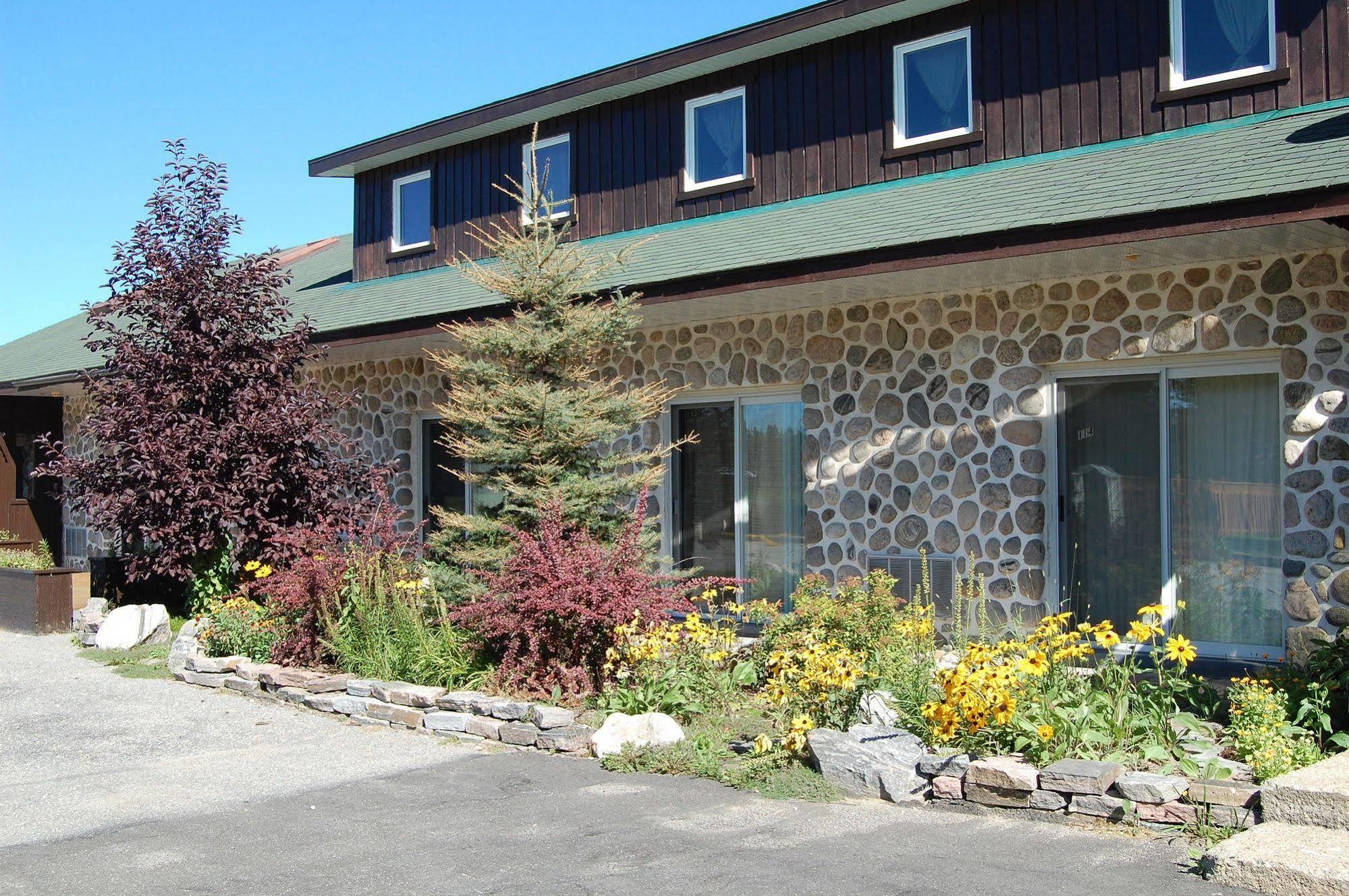 Auberge Godard Nominingue Luaran gambar